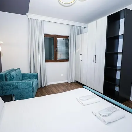 Great Style 2 Bedroom Apartment, Komuna E Parisit Apartment