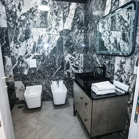 Great Style 2 Bedroom Apartment, Komuna E Parisit