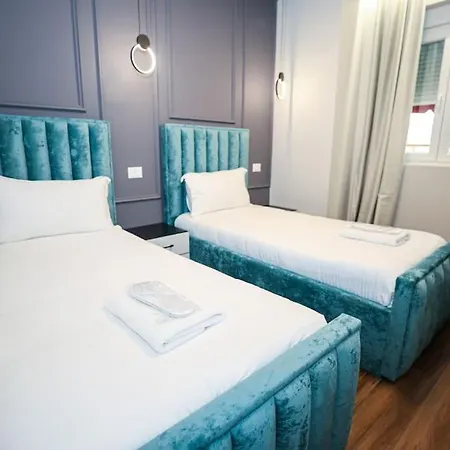 Great Style 2 Bedroom Apartment, Komuna E Parisit
